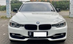 PROMO DISKON TDP - BMW 3 Series 328i 2014 Putih 2