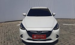 Mazda 2 2016 Putih 1