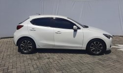 Mazda 2 2016 Putih 4