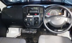 Daihatsu Gran Max Blind Van 2017 8