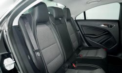 Mercedes-Benz CLA 200 5
