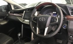 Kijang Inova 2,4G AT 7