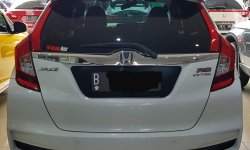 Honda Jazz RS A/T ( Matic ) 2018 Putih Km 37rban Mulus Siap Pakai Good Condition 2