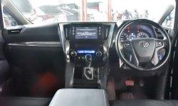 Toyota Vellfire 2.5 G A/T 2016 Hitam 6