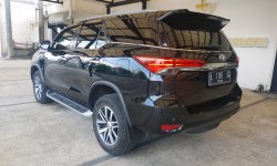 Toyota Fortuner 2.4 VRZ AT 2016 Hitam 6