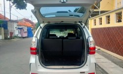 Daihatsu Xenia 1.3 R Deluxe MT 2019 Putih km 20 ribu 2