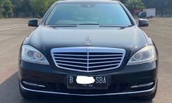 MERCEDES-BENZ S300 AT HITAM DOUBLE SUNROOF!! 1
