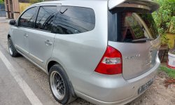 Nissan Grand Livina XV AT 2012 6