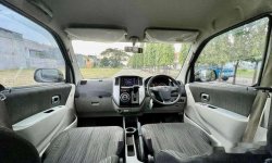 Jual mobil bekas murah Daihatsu Luxio X 2019 di Banten 1