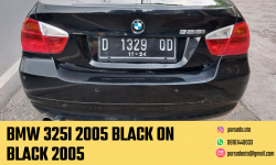 BMW 325I Black On Black 2005 Hitam 9