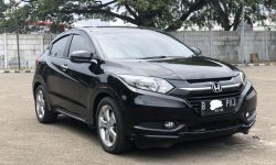 Honda HR-V E CVT 2017 Hitam Pemakaian 2018 2