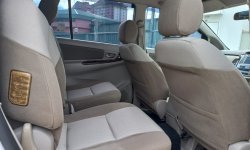 Toyota Kijang Innova V Luxury Putih 2015 8