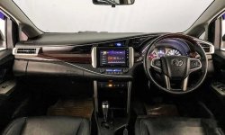 Mobil Toyota Venturer 2017 terbaik di Banten 1
