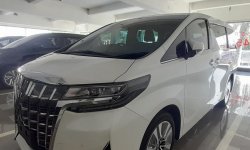 Toyota Alphard 2.5 G A/T Putih Best Deal Akhir Tahun 2022 4