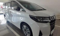 Toyota Alphard 2.5 G A/T Putih Best Deal Akhir Tahun 2022 6