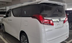 Toyota Alphard 2.5 G A/T Putih Best Deal Akhir Tahun 2022 7