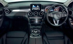 Mercedes-Benz C200 2.0 AVG AT 2017 8