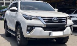 Toyota Fortuner VRZ AT 2017 Putih 2