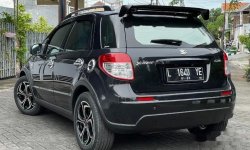 Jual Suzuki SX4 Cross Over 2010 harga murah di Jawa Timur 1
