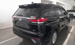 Toyota Kijang Innova 2.0 Zenix Bensin Hitam 4