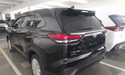 Toyota Kijang Innova 2.0 Zenix Bensin Hitam 6