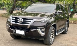 Toyota Fortuner 2.4 VRZ AT 2016 Coklat 2