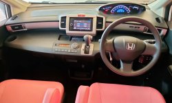 Honda Freed PSD 2014 Putih sliding door 7