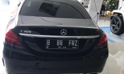 Mercedes Benz C3000 AMG 2.0 AT 2019 3