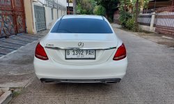 Mercedes-Benz C-Class C 200 Avantgarde Line Putih 6