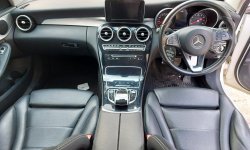 Mercedes-Benz C-Class C 200 Avantgarde Line Putih 7