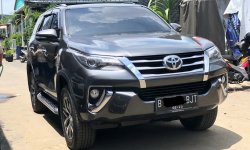 Toyota Fortuner 2.4 VRZ AT 2017 Abu-abu 2