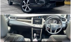 Toyota Kijang Innova Reborn 2.0 Venturer 2022  Automatic KM 14.000 SERVIS RECORD BERGARANSI 1