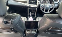 Toyota Kijang Innova Reborn 2.0 Venturer 2022  Automatic KM 14.000 SERVIS RECORD BERGARANSI 9