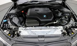 BMW 3 Series Sedan 2019 11