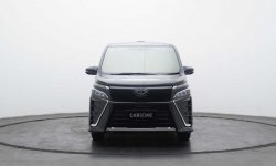  2019 Toyota VOXY 2.0 3