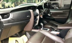 Toyota Fortuner 2.4 VRZ AT 2017 Abu-abu 9