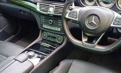 Mercedes-Benz CLS CLS 400 2015 Putih mutiara 4