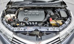 Toyota Corolla Altis 1.8 V Automatic 2015 13