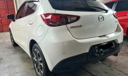 Mazda 2 GT Skyactive 1.5 AT ( Matic ) 2014 Putih Km Antik Low 48rban Siap Pakai 4