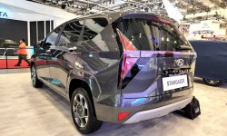 Hyundai STARGAZER Abu-abu 5
