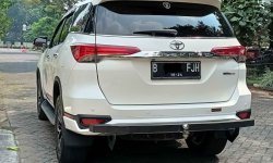 Toyota Fortuner 2.4 VRZ TRD AT 2019 Putih 5