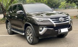 Toyota Fortuner 2.4 VRZ AT 2016 Coklat 4