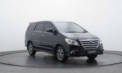 Toyota Kijang Innova V 2015 1