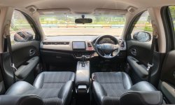 Honda HR-V 1.5 E CVT 2017 Hitam 7