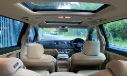Kia Grand Sedona Ultimate 2017 Biru 7