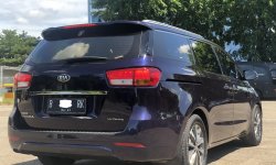 Kia Grand Sedona Ultimate 2017 Biru 4