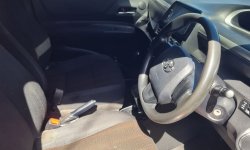 Toyota Sienta G MT 2017 6