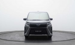 Toyota Voxy 2.0 A/T 2019 4