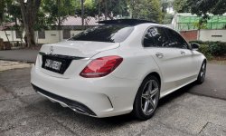 Mercedes-Benz C-Class C 300 AMG Line 2018 8