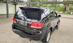 Jual mobil Toyota Fortuner 2006 10